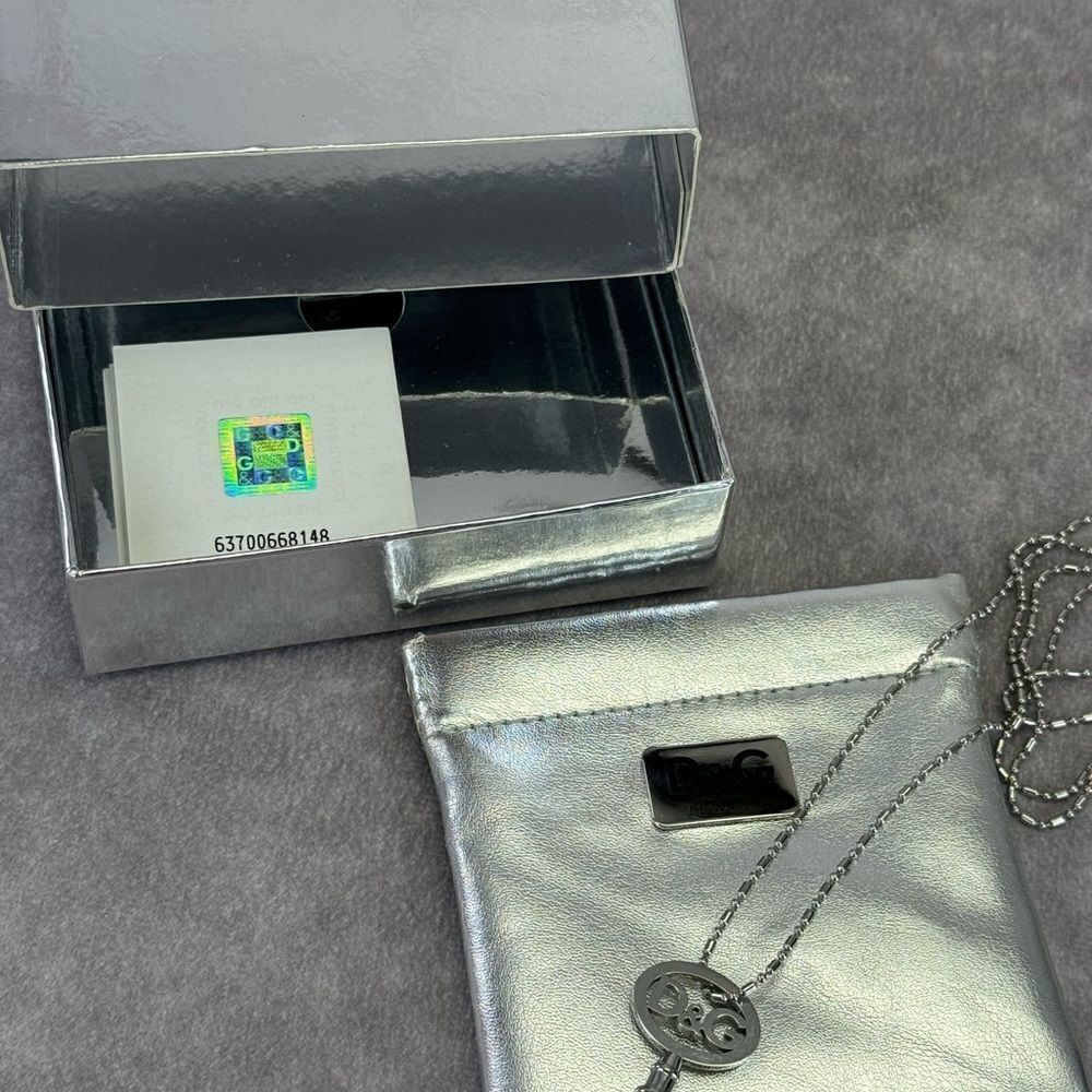 Dolce & Gabbana Steel Single Key Pendant Necklace NIB - Picture 11 of 11